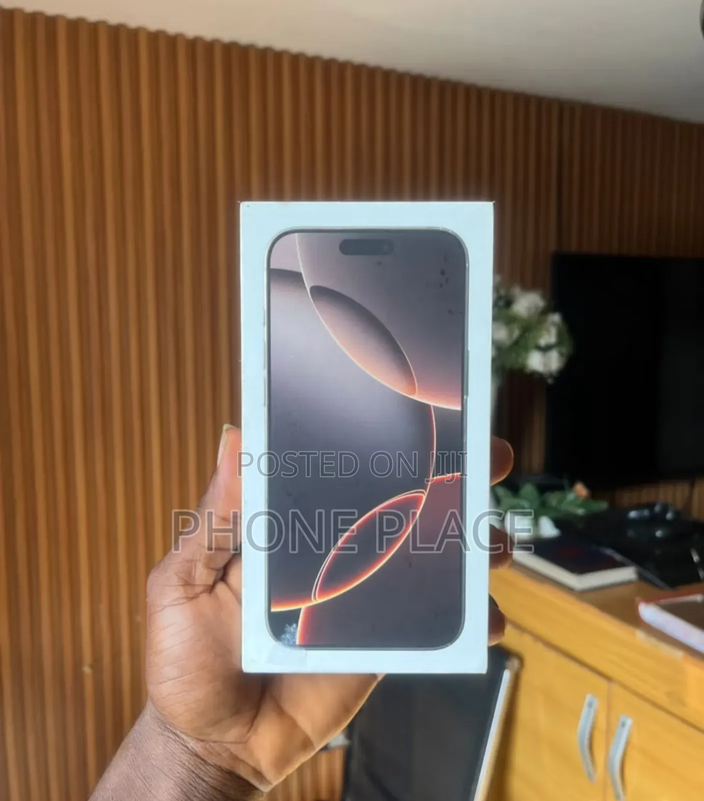 New Apple iPhone 16 Pro Max 256 GB Gold
