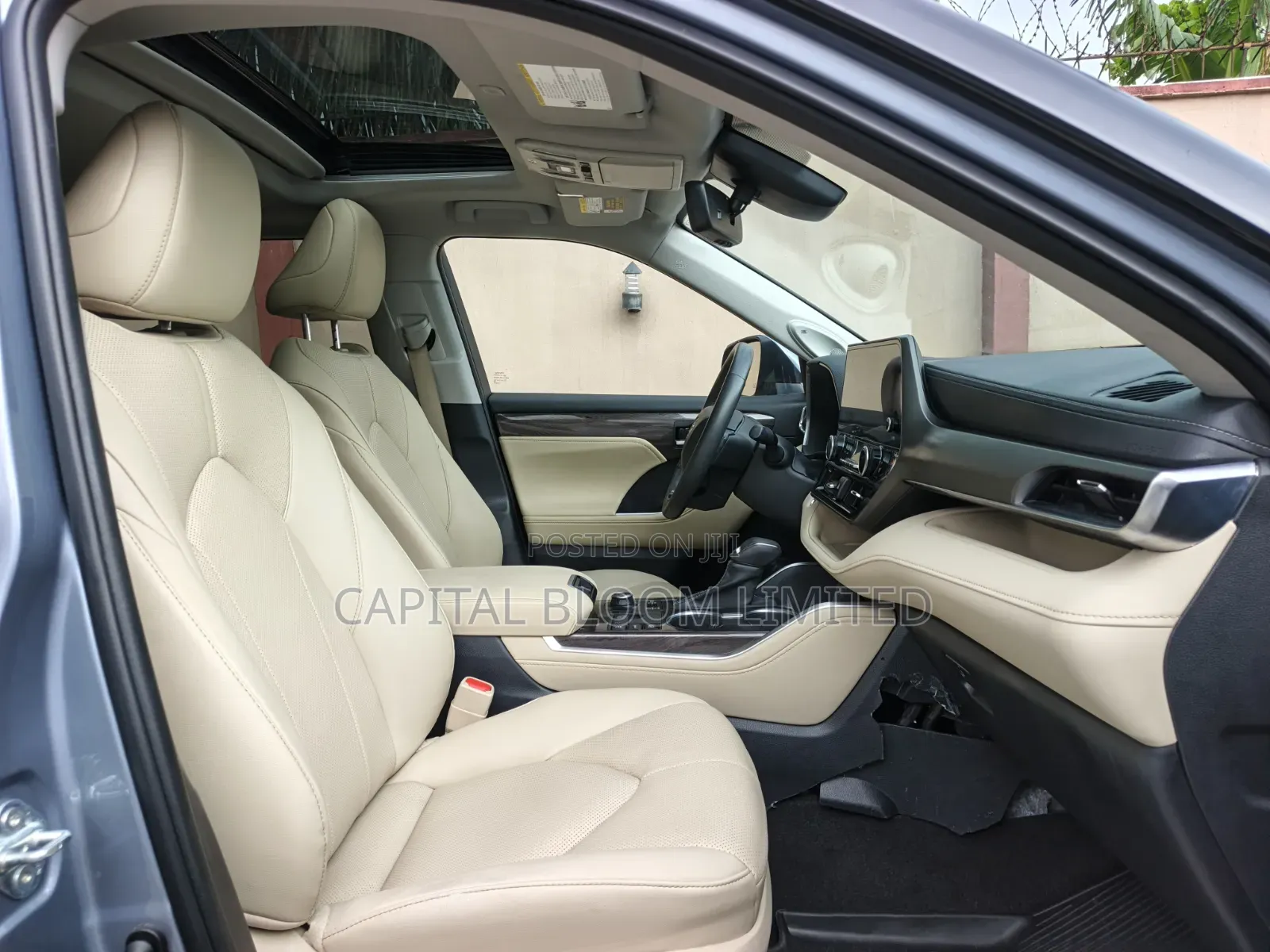 Toyota Highlander Limited AWD 2023 Silver