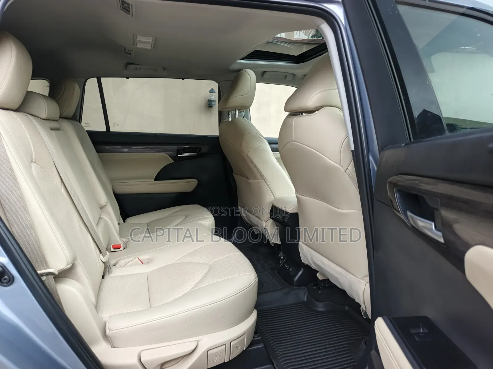 Toyota Highlander Limited AWD 2023 Silver