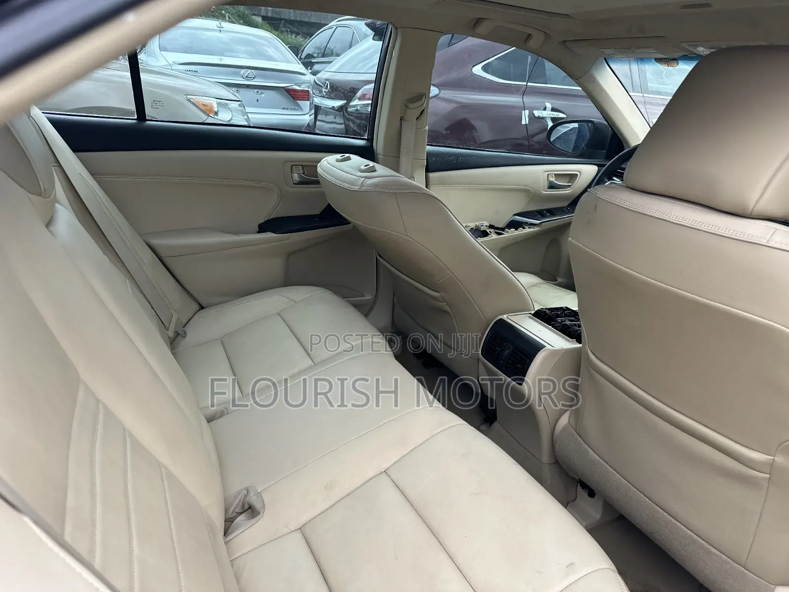 Toyota Camry XLE V6 4dr Sedan (3.6L 6cyl 6A) 2016 Gray