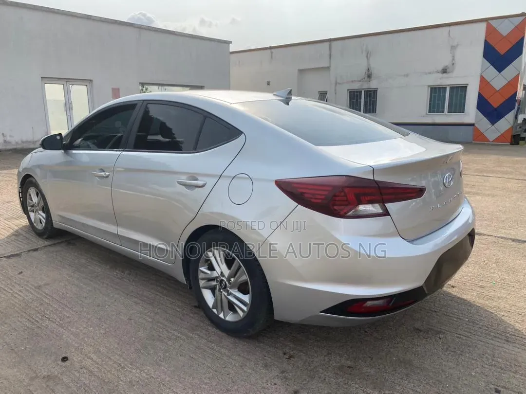 Hyundai Elantra Sport 2019 Silver