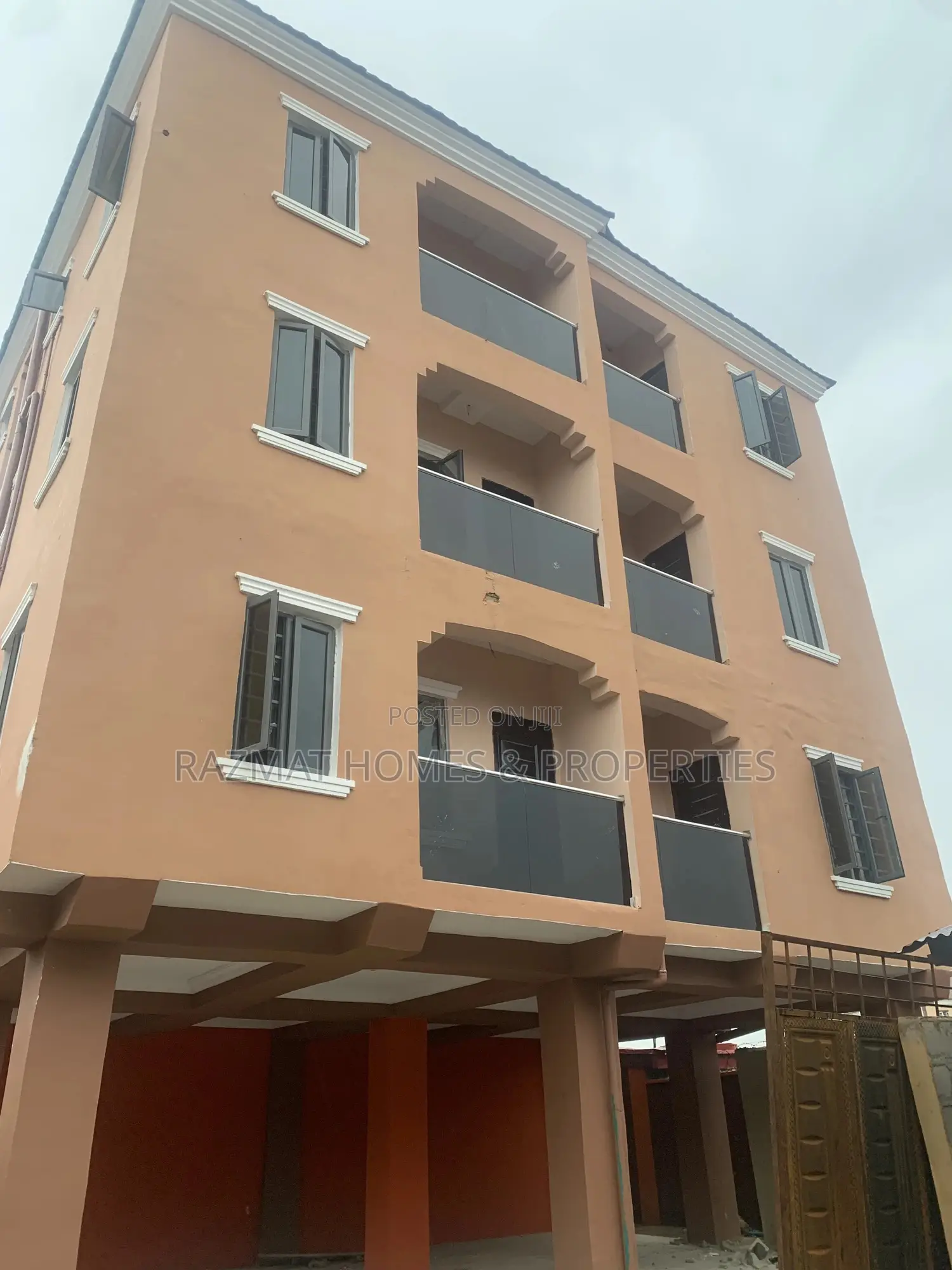 Mini Flat in Lawanson for rent