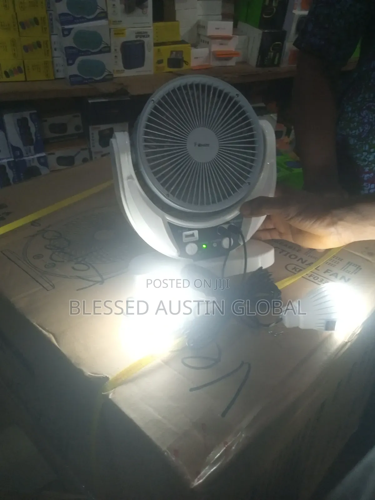 Rechargable Solar Fan