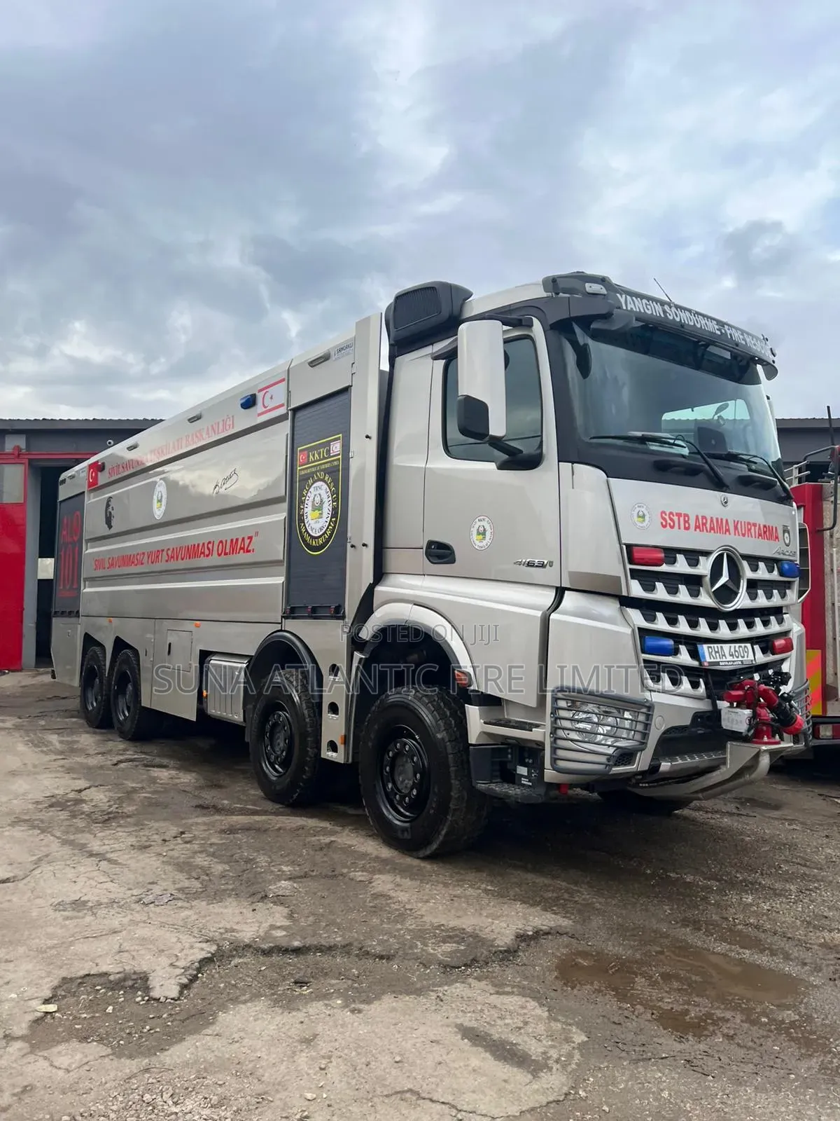 Fire Truck Mercedes Benz ( Brand New)