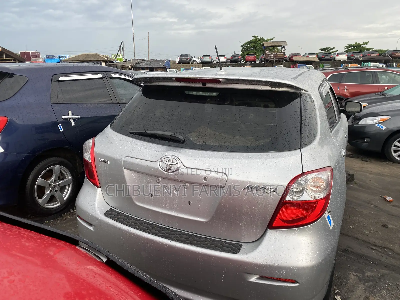 Toyota Matrix Hatchback FWD (1.8L 4cyl 5M) 2010 Silver