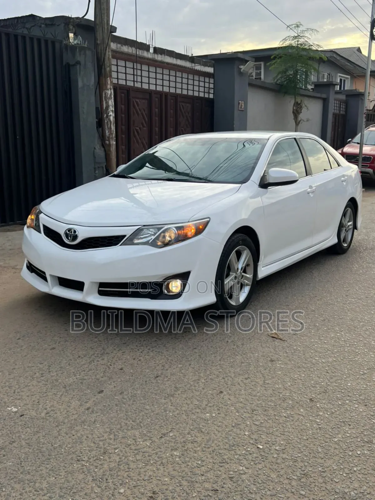 Toyota Camry SE 4dr Sedan (2.5L 4cyl 6A) 2012 White
