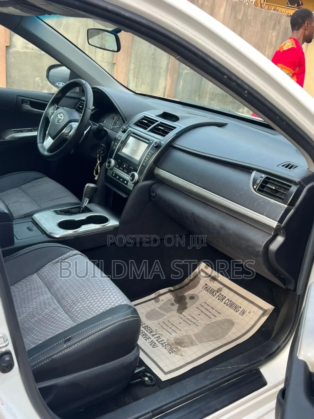 Toyota Camry SE 4dr Sedan (2.5L 4cyl 6A) 2012 White