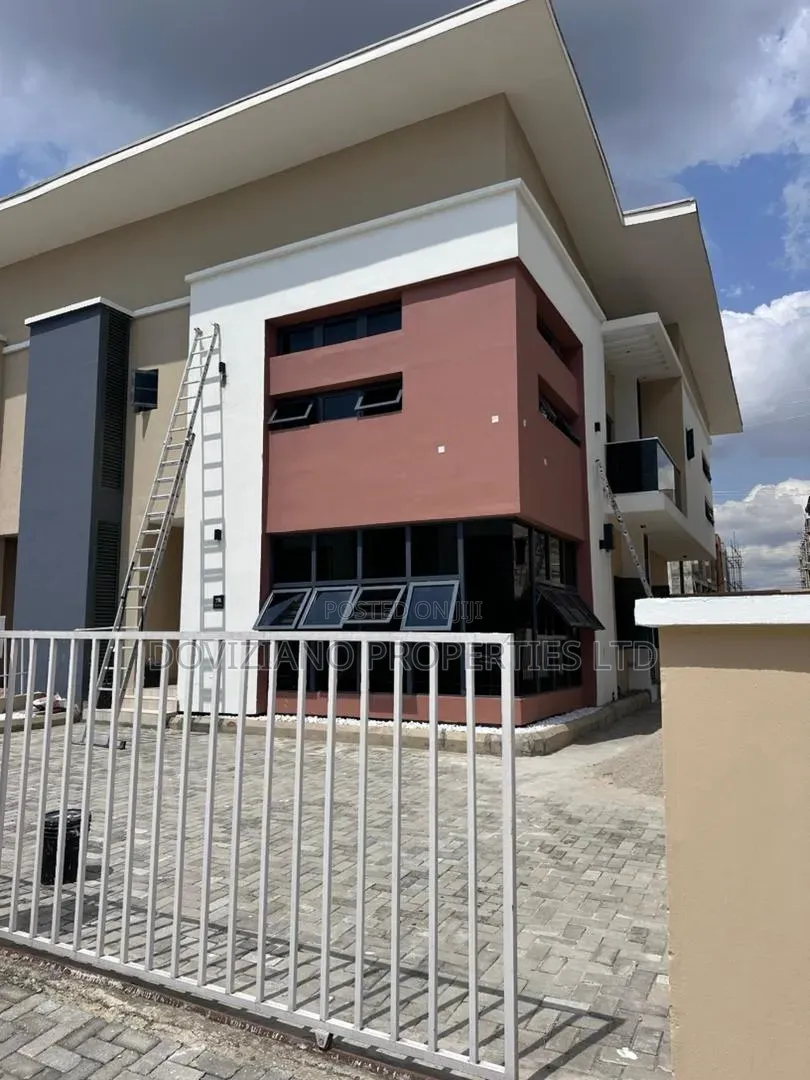 4bdrm Duplex in Ogudu GRA for rent
