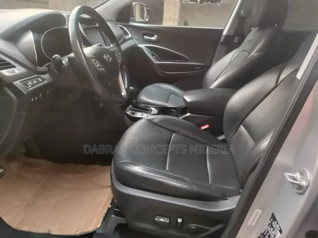 Hyundai Santa Fe Limited 4dr SUV w/Saddle Interior (3.3L 6cyl 6A) 2014