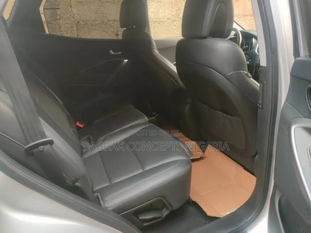 Hyundai Santa Fe Limited 4dr SUV w/Saddle Interior (3.3L 6cyl 6A) 2014