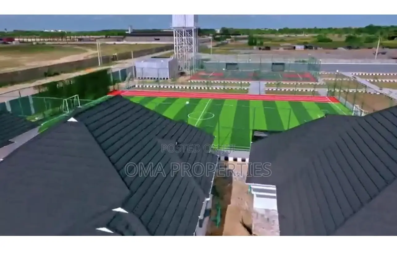 4bdrm Bungalow in Lekki Avana Bungalow for sale