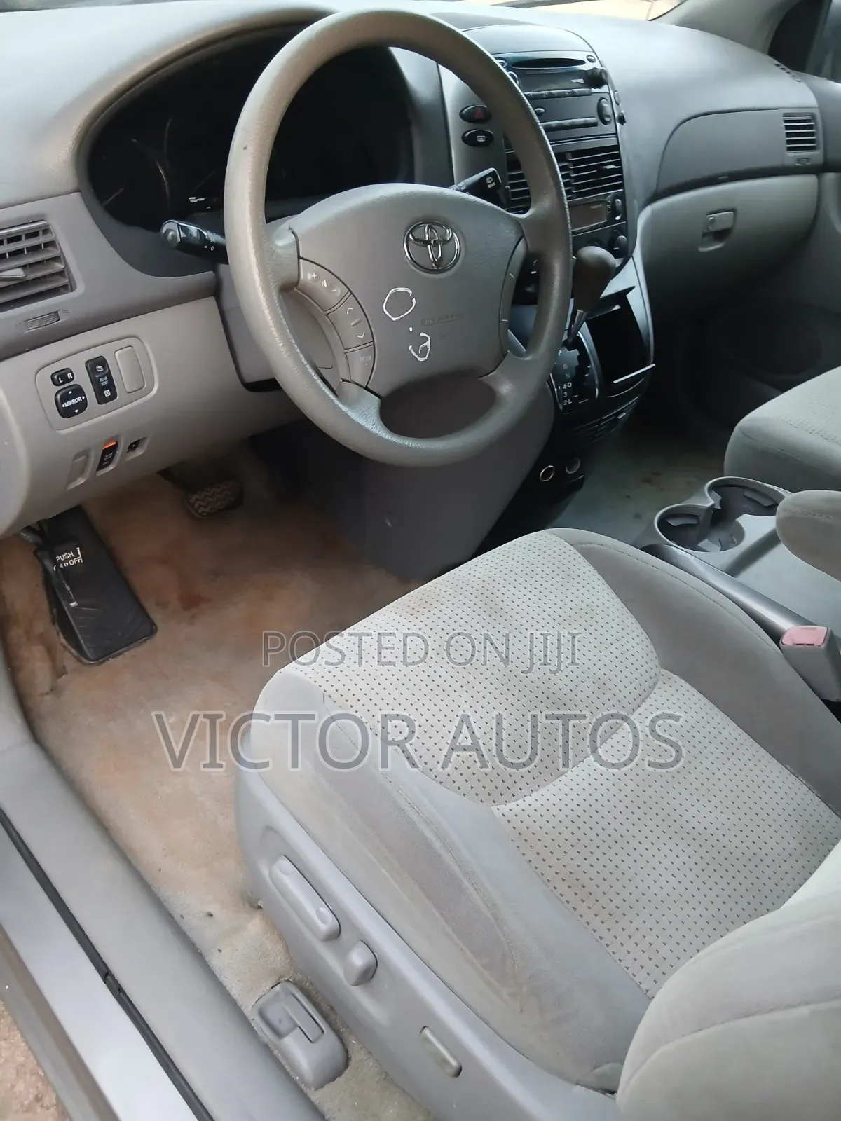 Toyota Sienna 2009 Gray