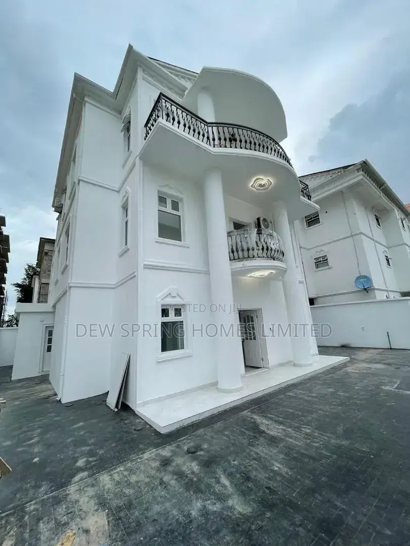 5bdrm Villa in Banana Island for sale