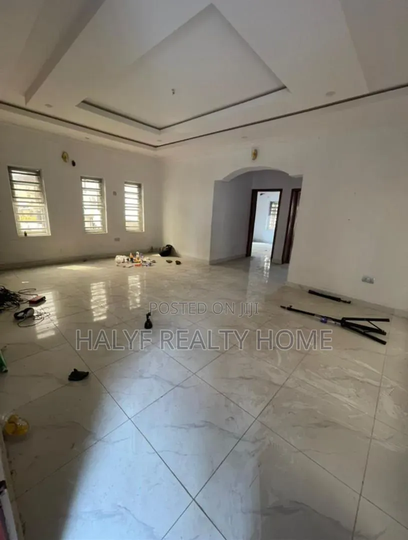 4bdrm Townhouse / Terrace in Maitama for rent