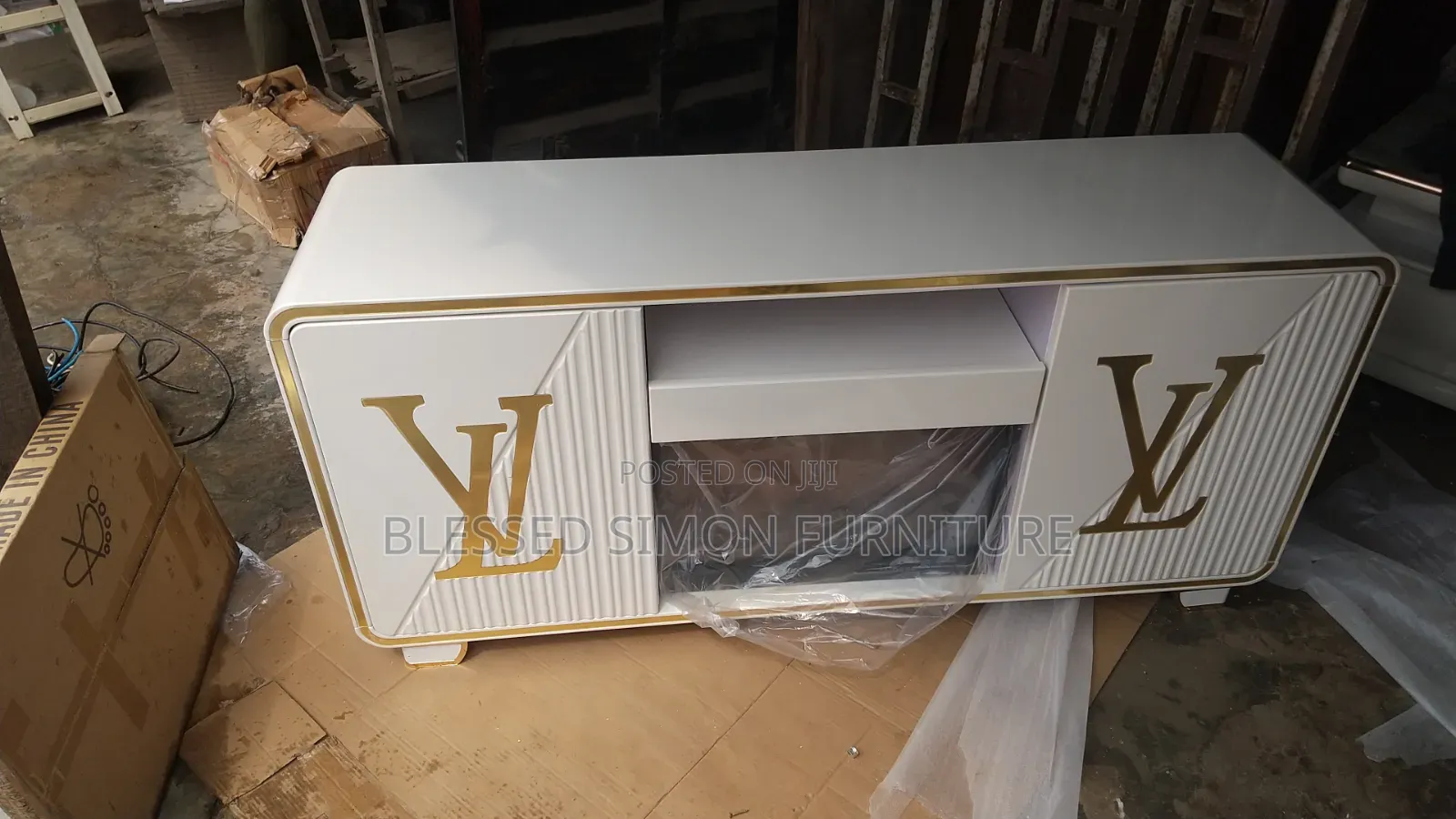 Lv Fire Place Tv Stand