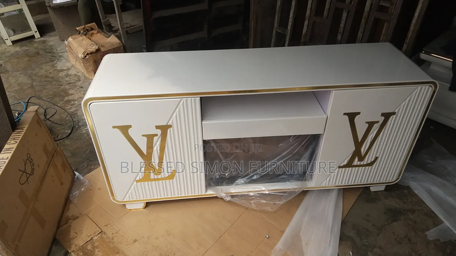 Lv Fire Place Tv Stand