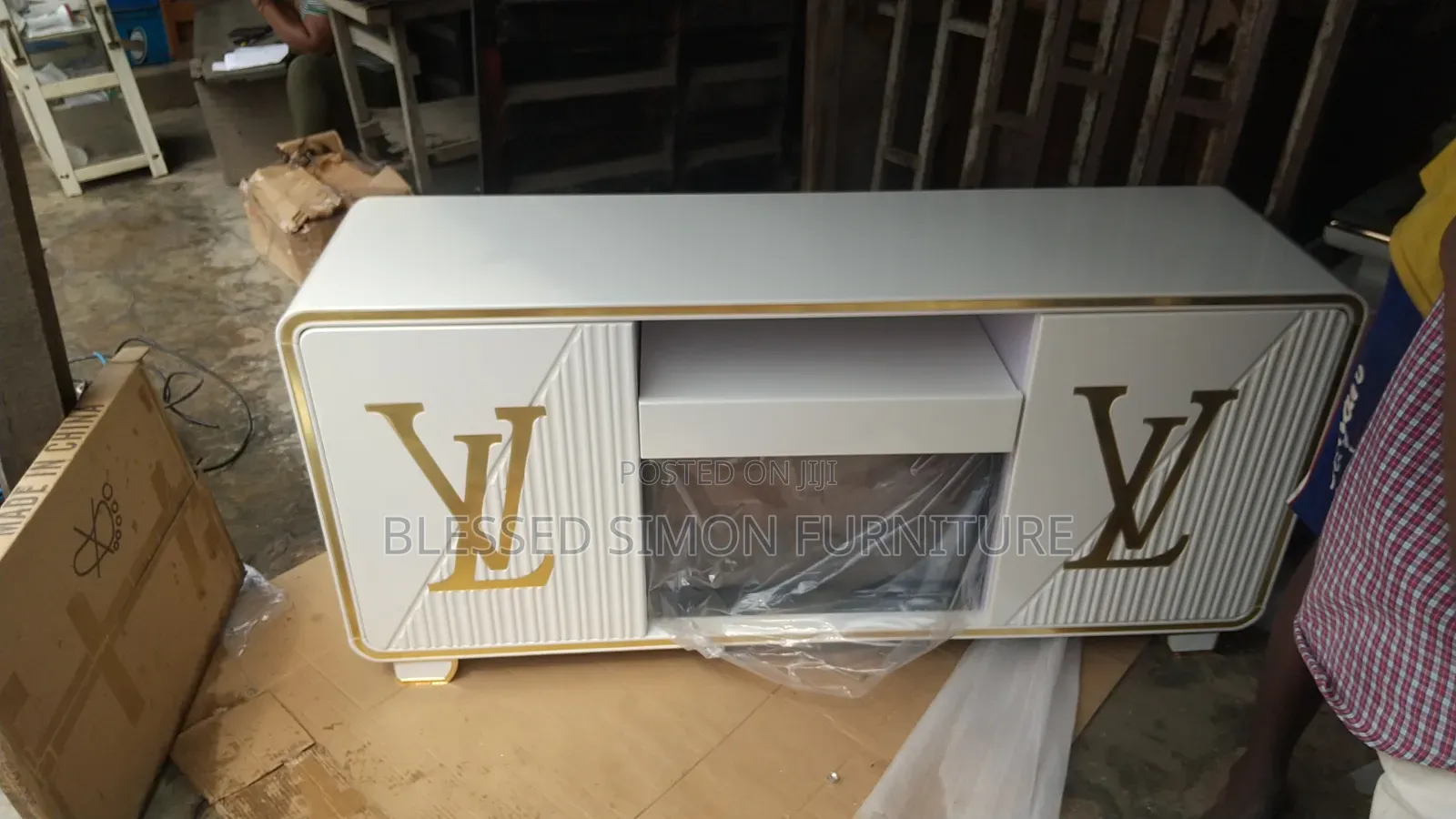 Lv Fire Place Tv Stand