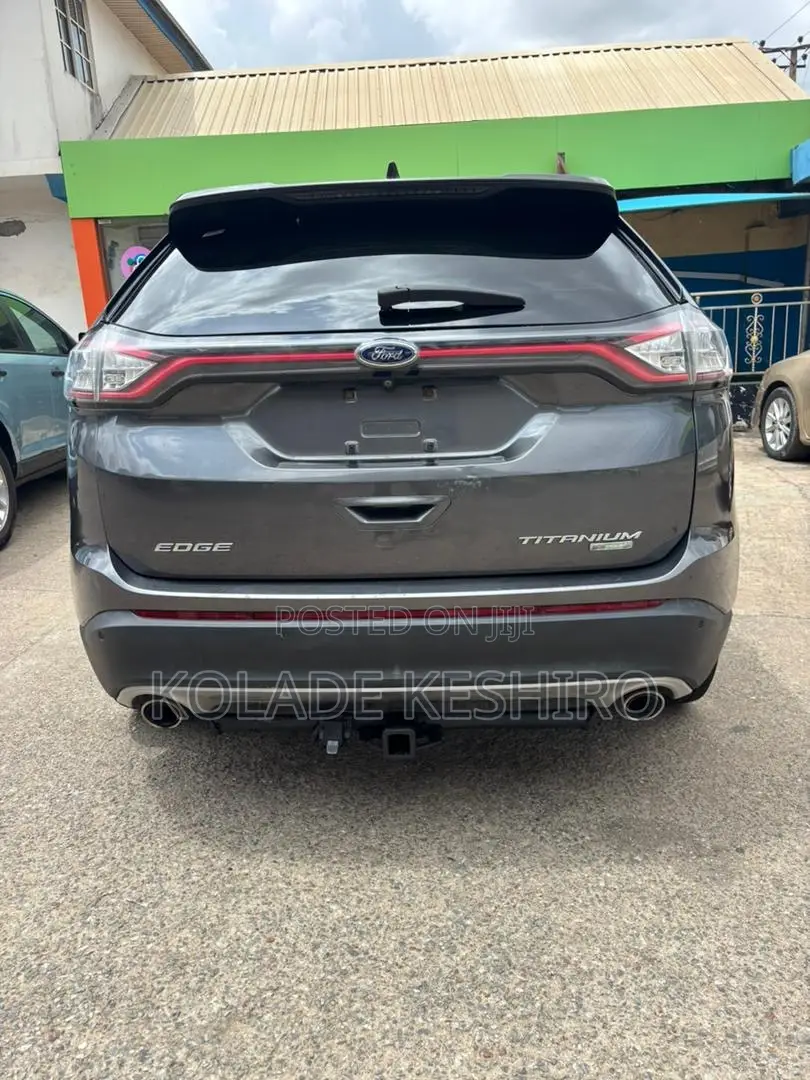 Ford Edge Titanium 4dr SUV AWD (2.0L 4cyl Turbo 6A) 2015 Gray