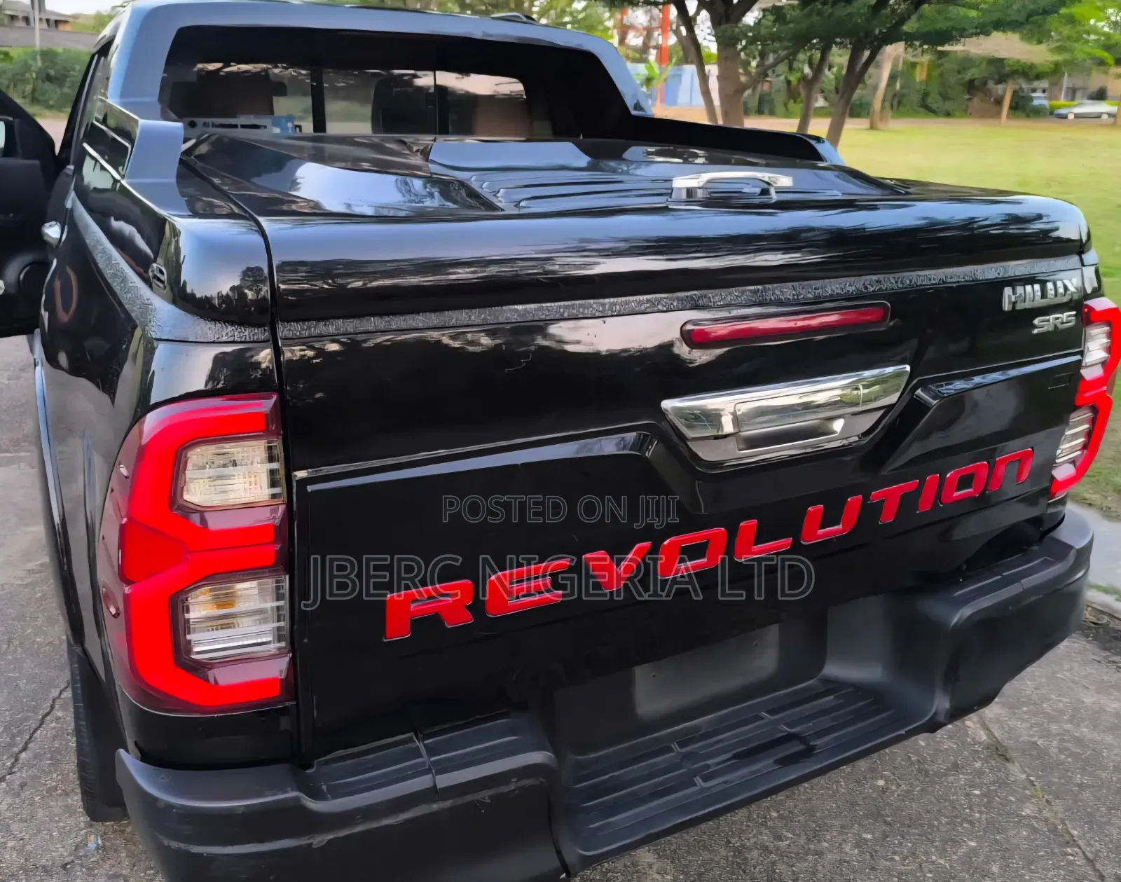 Toyota Hilux 2016 Black
