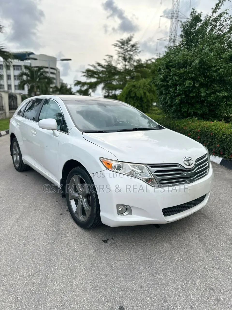 Toyota Venza XLE 2010 White