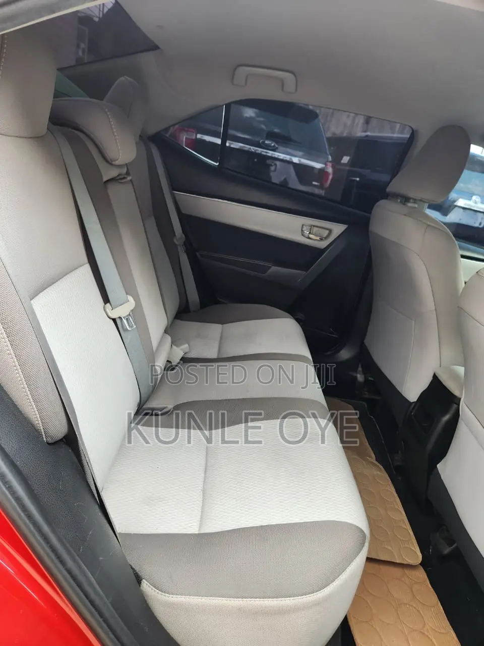 Toyota Corolla LE (1.8L 4cyl 2A) 2018 Red