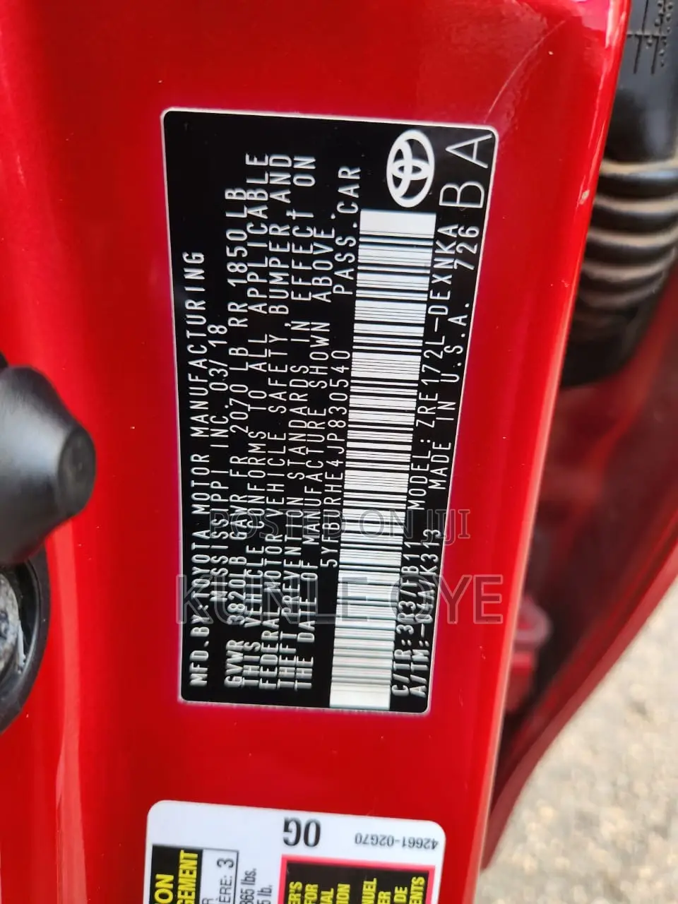 Toyota Corolla LE (1.8L 4cyl 2A) 2018 Red