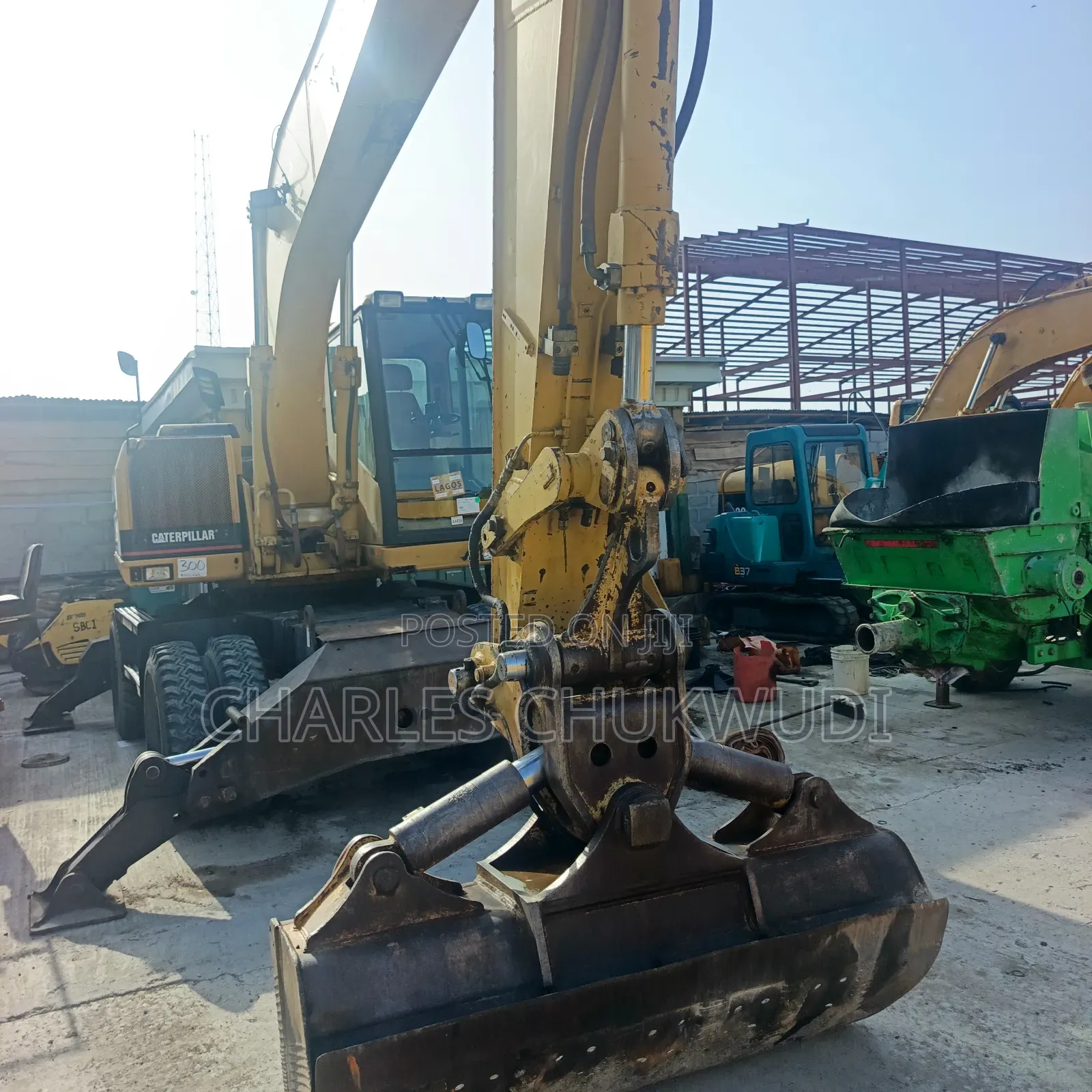 Tyre Excavator 318