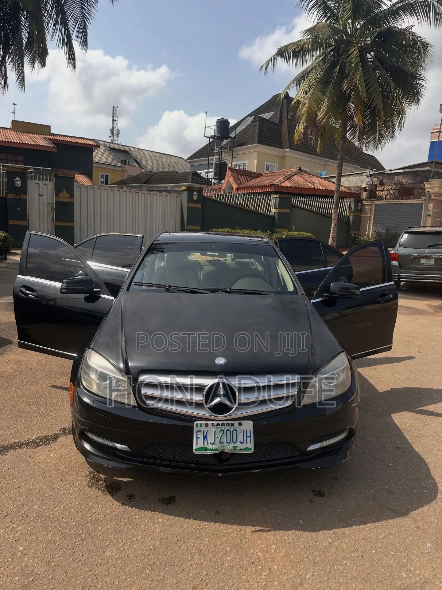 Mercedes-Benz C300 2010 Black