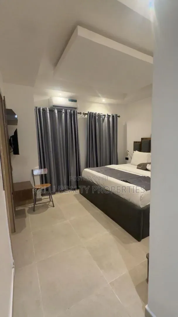 4bdrm Maisonette in Lekki Phase1 for rent