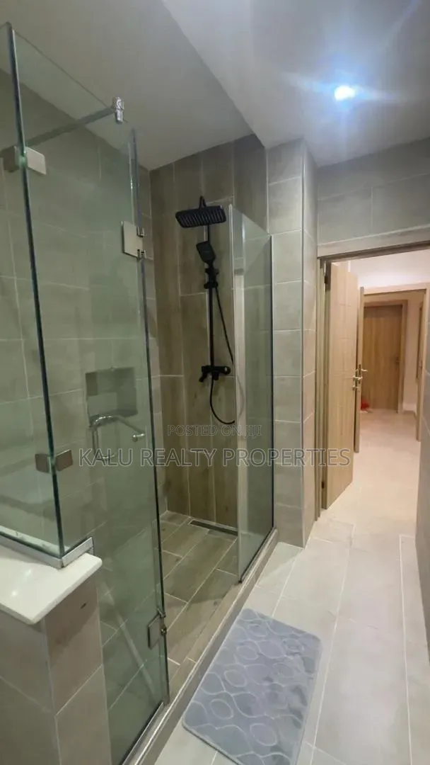 4bdrm Maisonette in Lekki Phase1 for rent
