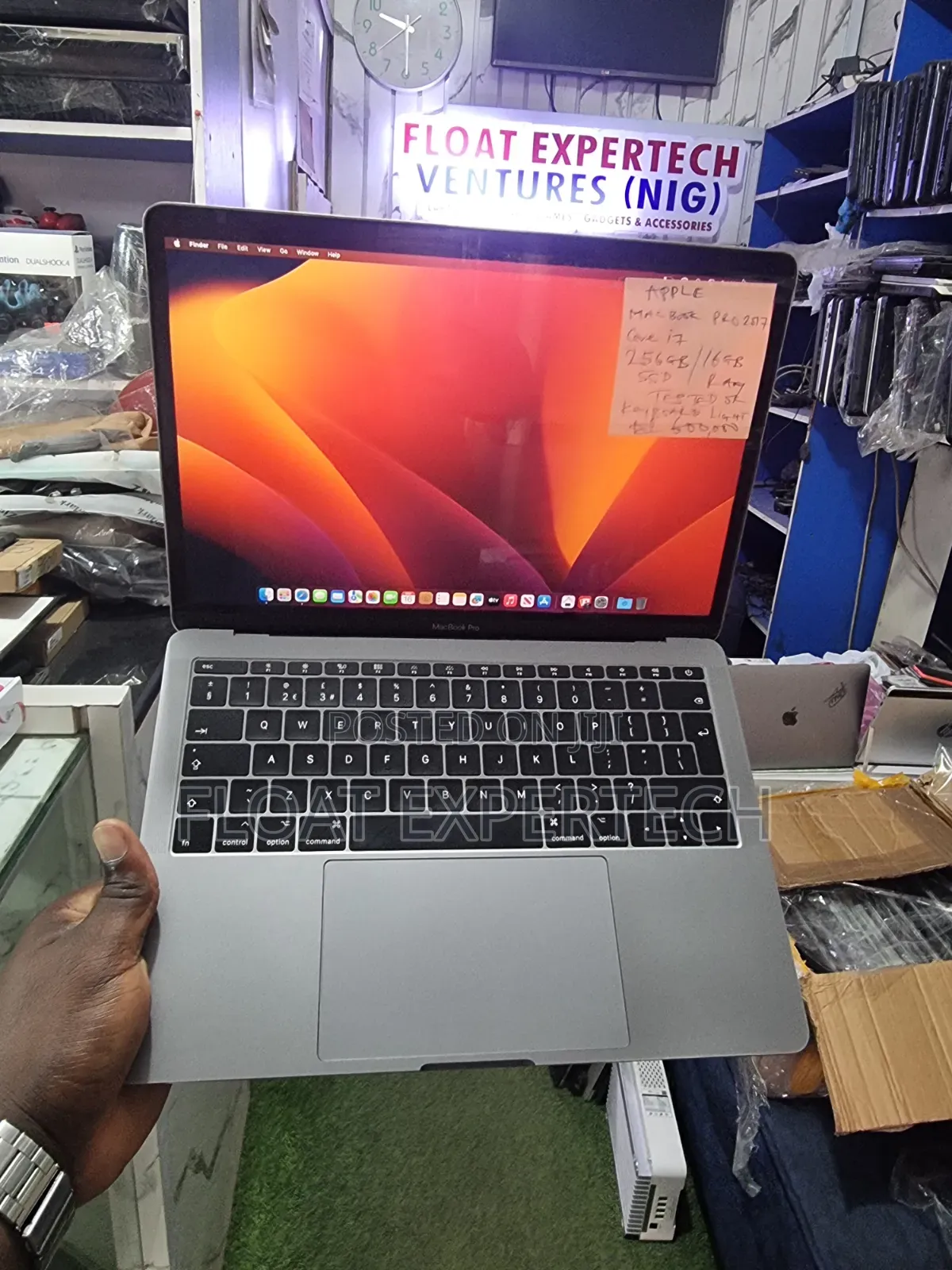 Laptop Apple MacBook Pro 2017 16GB Intel Core i7 SSD 256GB