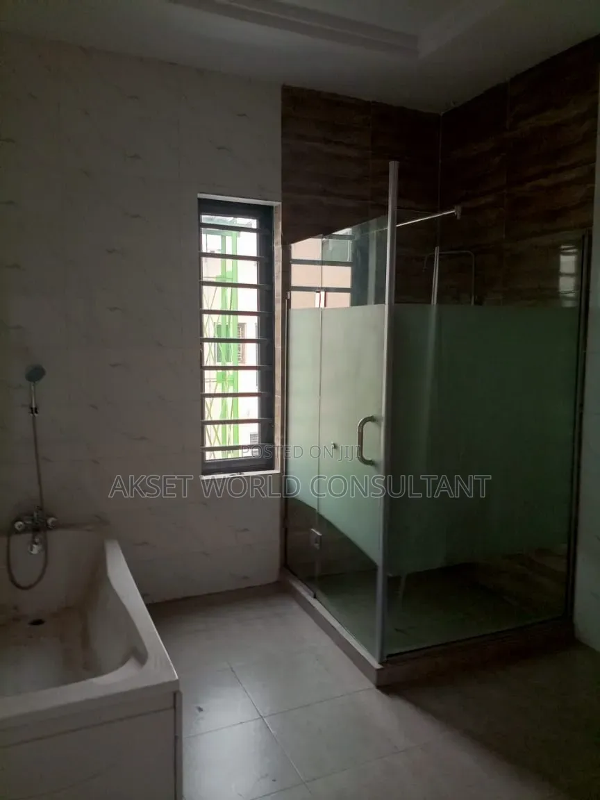 5bdrm Duplex in GRA Phase 2 Shangisha for sale