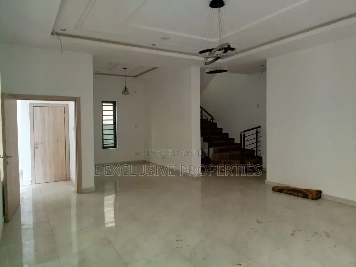 5bdrm Duplex in GRA Phase 2 Shangisha for sale