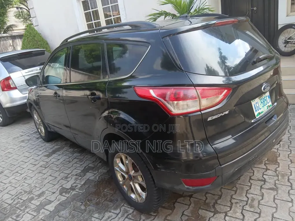 Ford Escape Titanium 4dr SUV (1.6L 4cyl Turbo 6A) 2015 Black