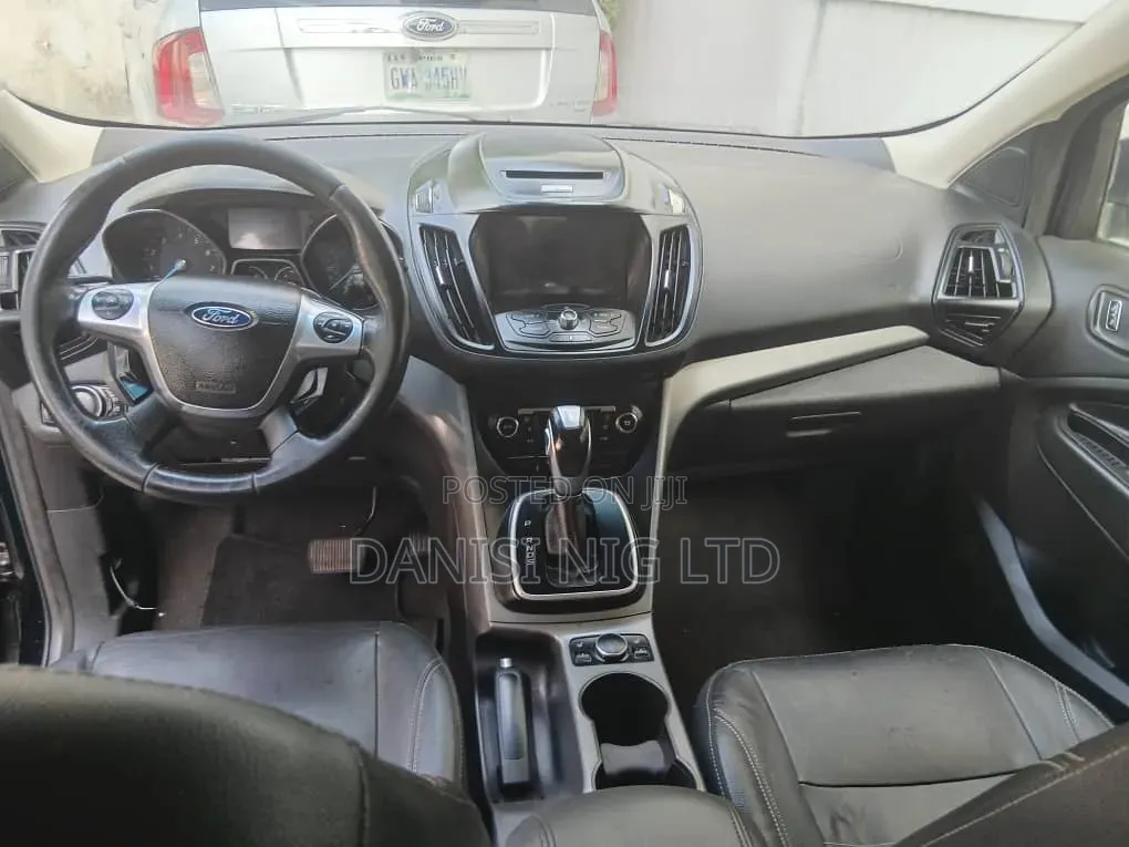 Ford Escape Titanium 4dr SUV (1.6L 4cyl Turbo 6A) 2015 Black