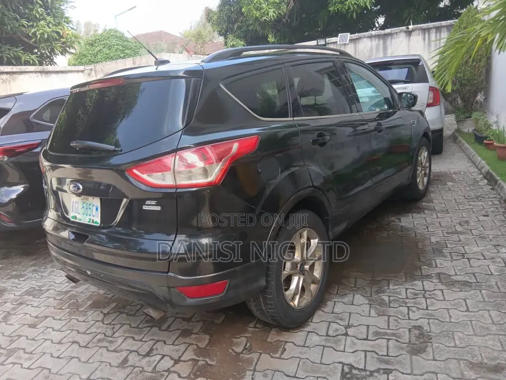 Ford Escape Titanium 4dr SUV (1.6L 4cyl Turbo 6A) 2015 Black