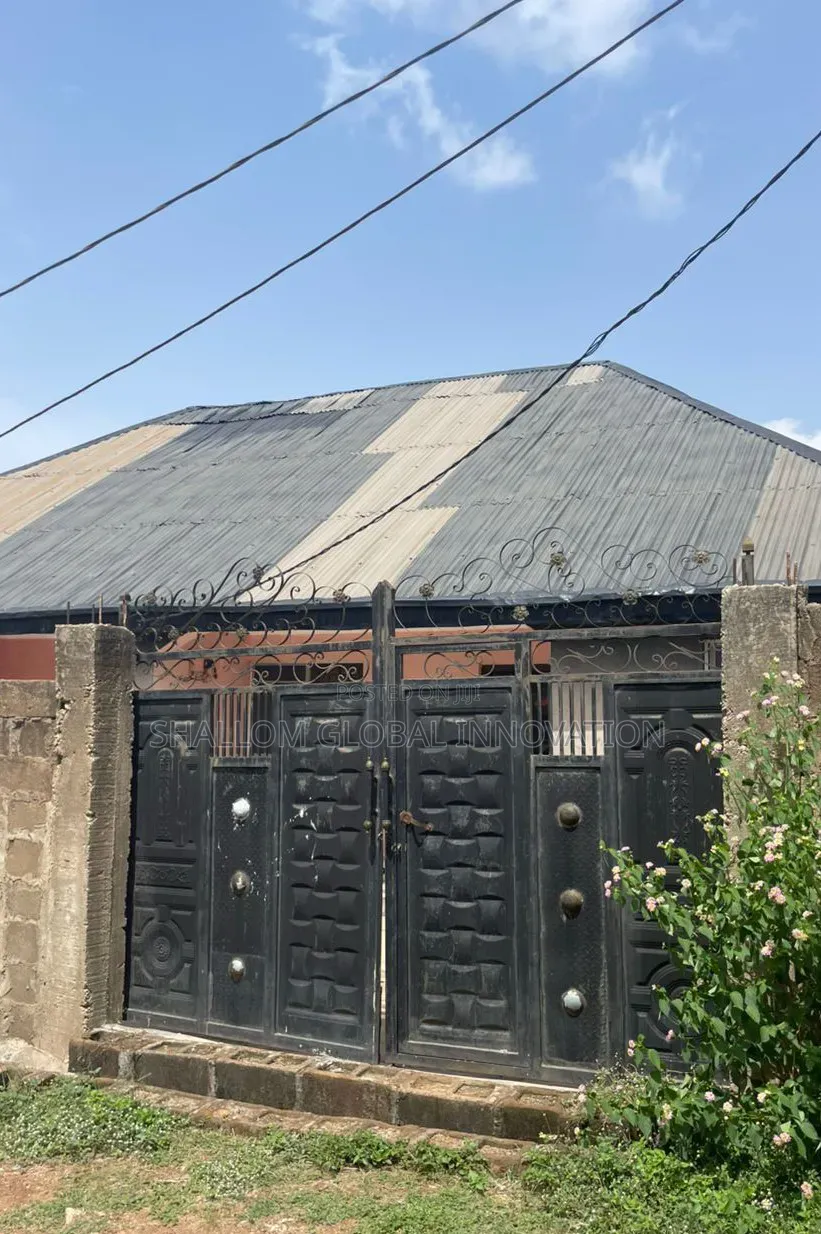 2bdrm Block of Flats in Elewuro, Akobo for sale