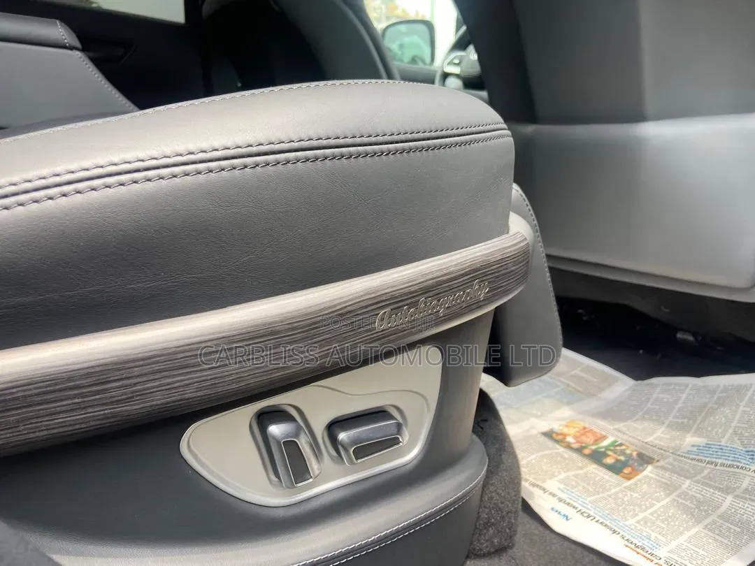 New Toyota Land Cruiser LC300 2025 Gray
