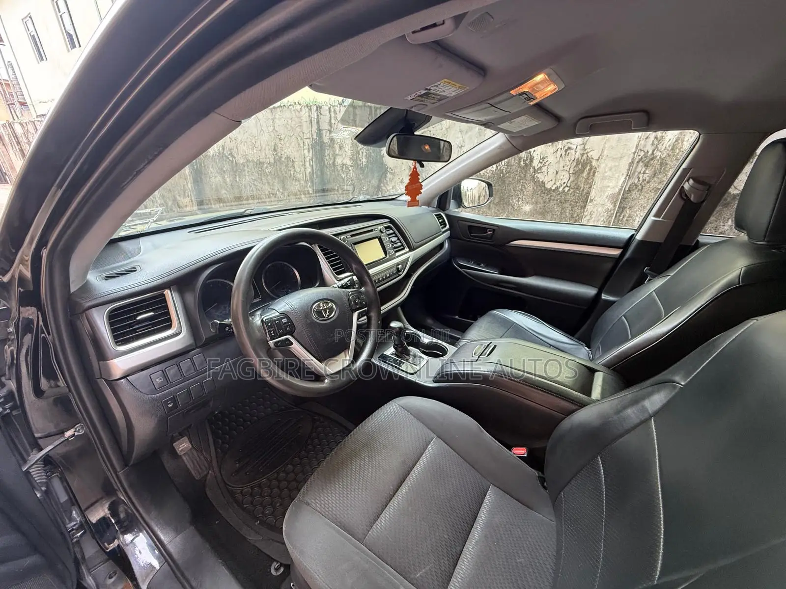 Toyota Highlander LE 2019 Black