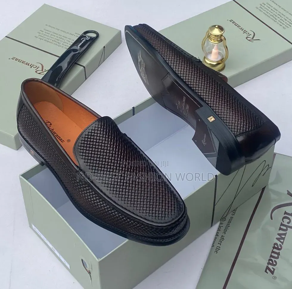 Flat Leather Men's Wears