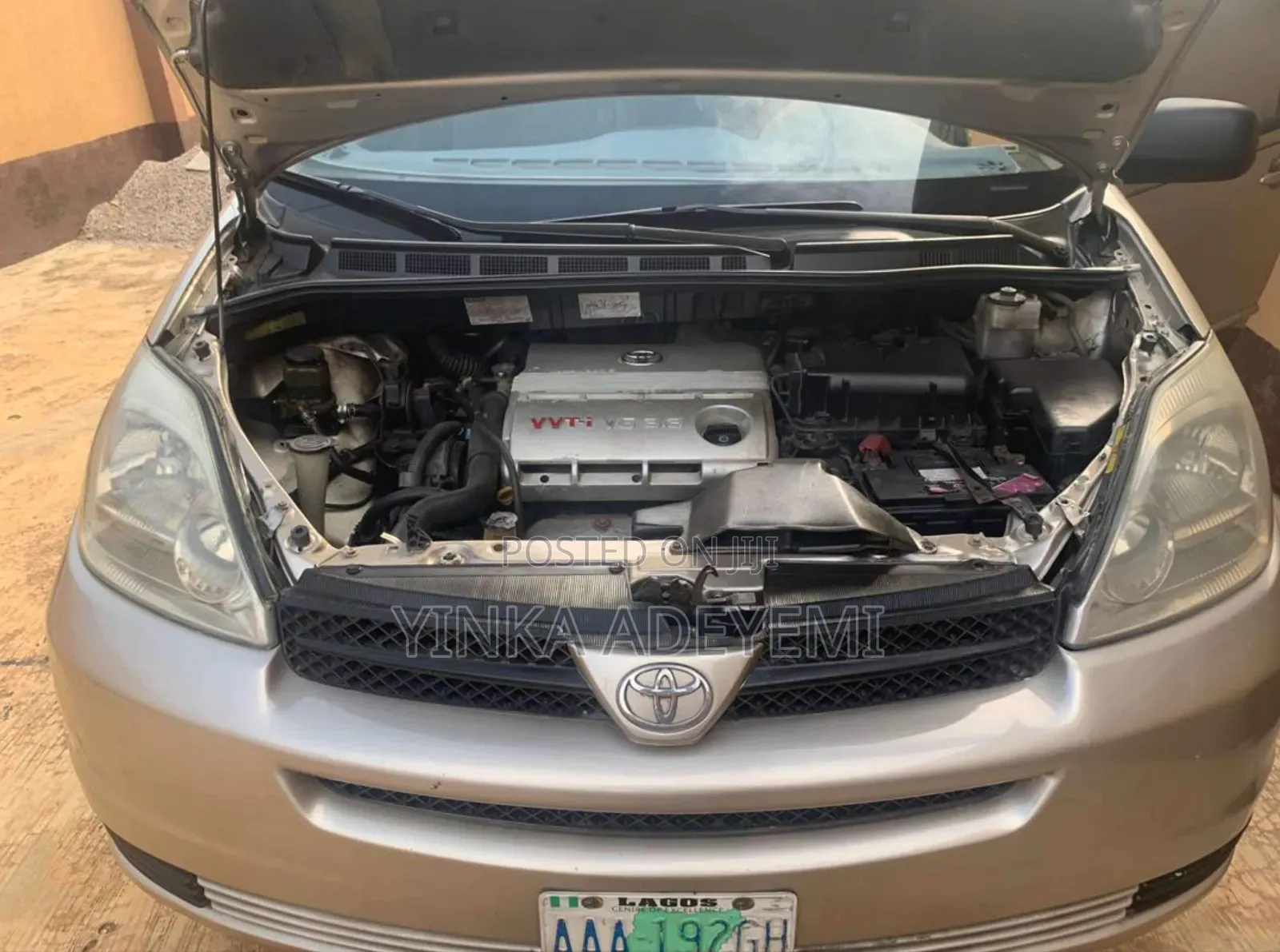 Toyota Sienna LE AWD (3.3L V6 5A) 2004 Gold