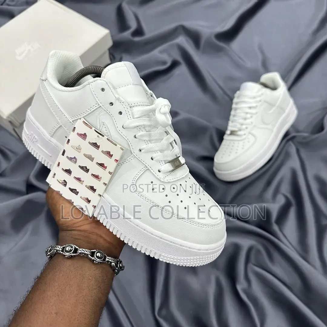 Nike Air Force 1 Low '07 "Triple White Sneakers