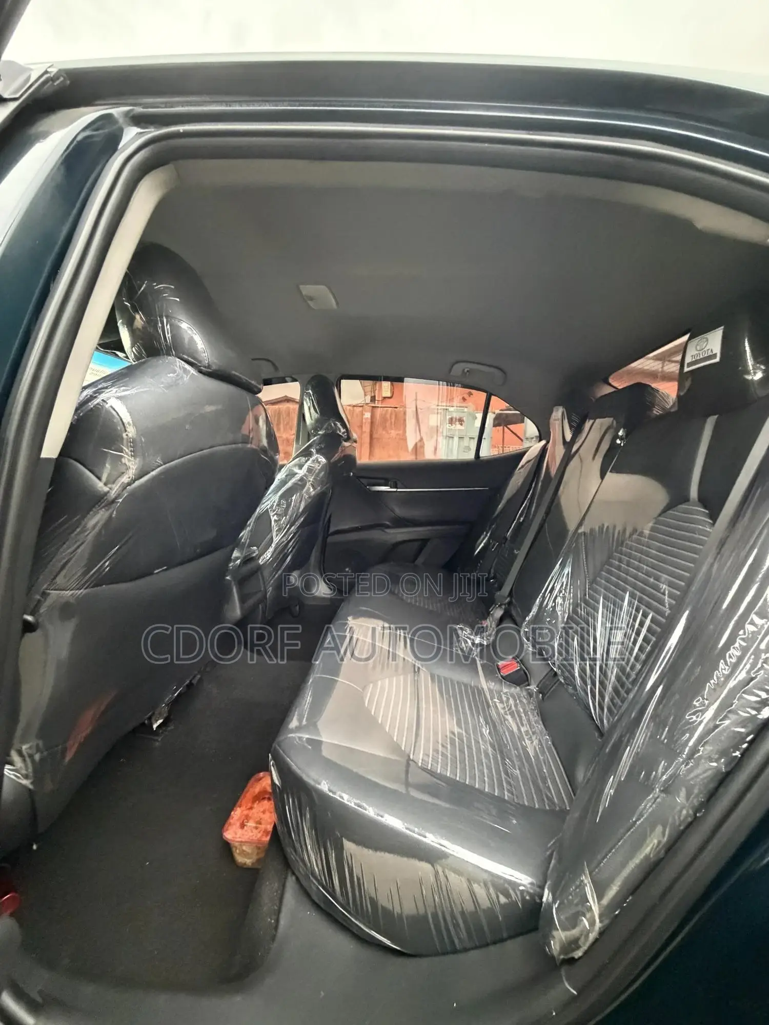 Toyota Camry SE (2.5L 4cyl 8A) 2019 Blue