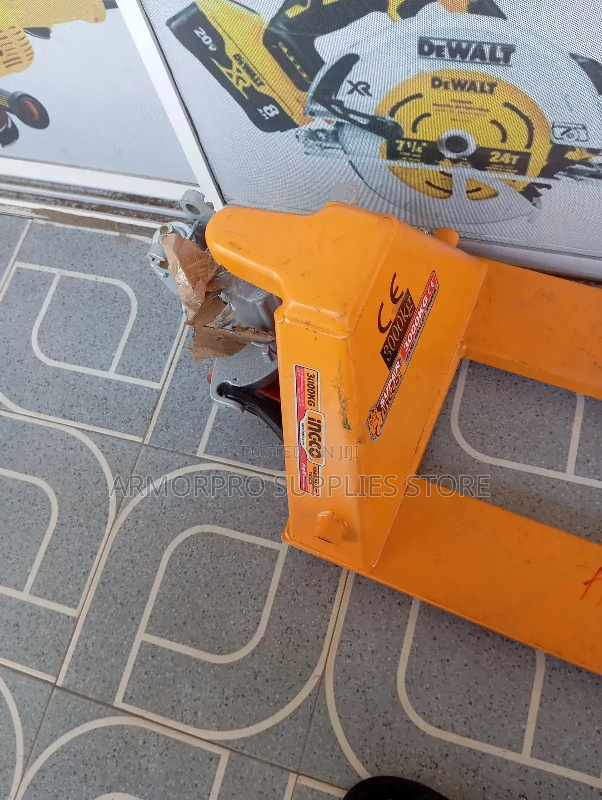 Ingco Super 3000kg Hand Pallet Truck