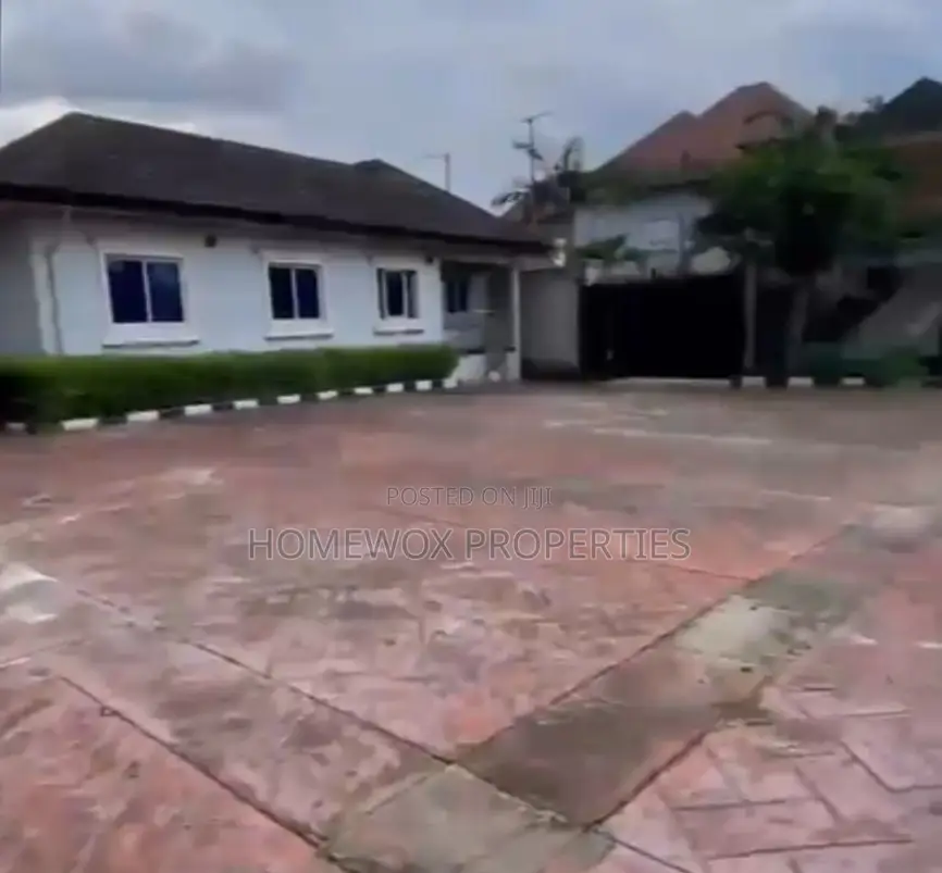 6bdrm Duplex in Obio-Akpor for sale