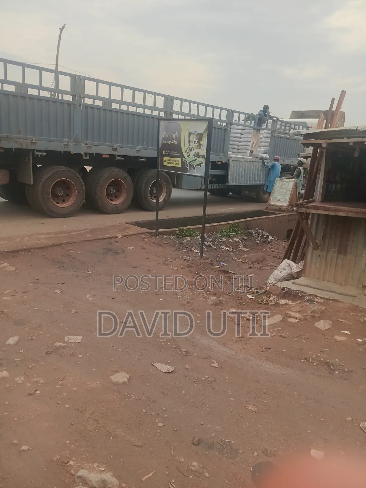 We Sell Dangote and Bua Cement