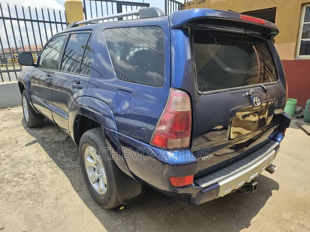 Toyota 4-Runner SR5 V8 4x4 2005 Blue