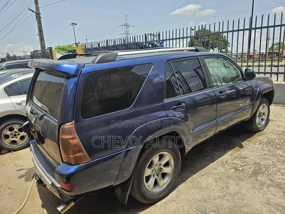 Toyota 4-Runner SR5 V8 4x4 2005 Blue