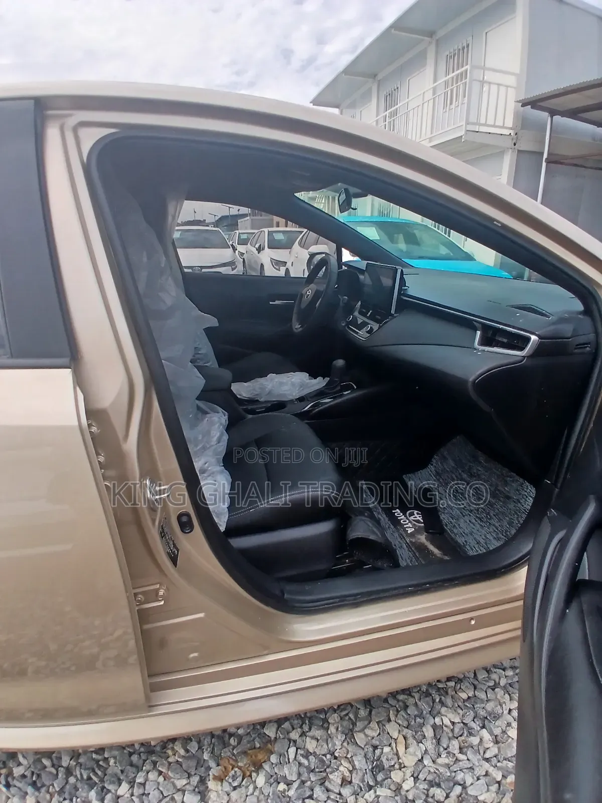 Toyota Corolla 2022 Gold