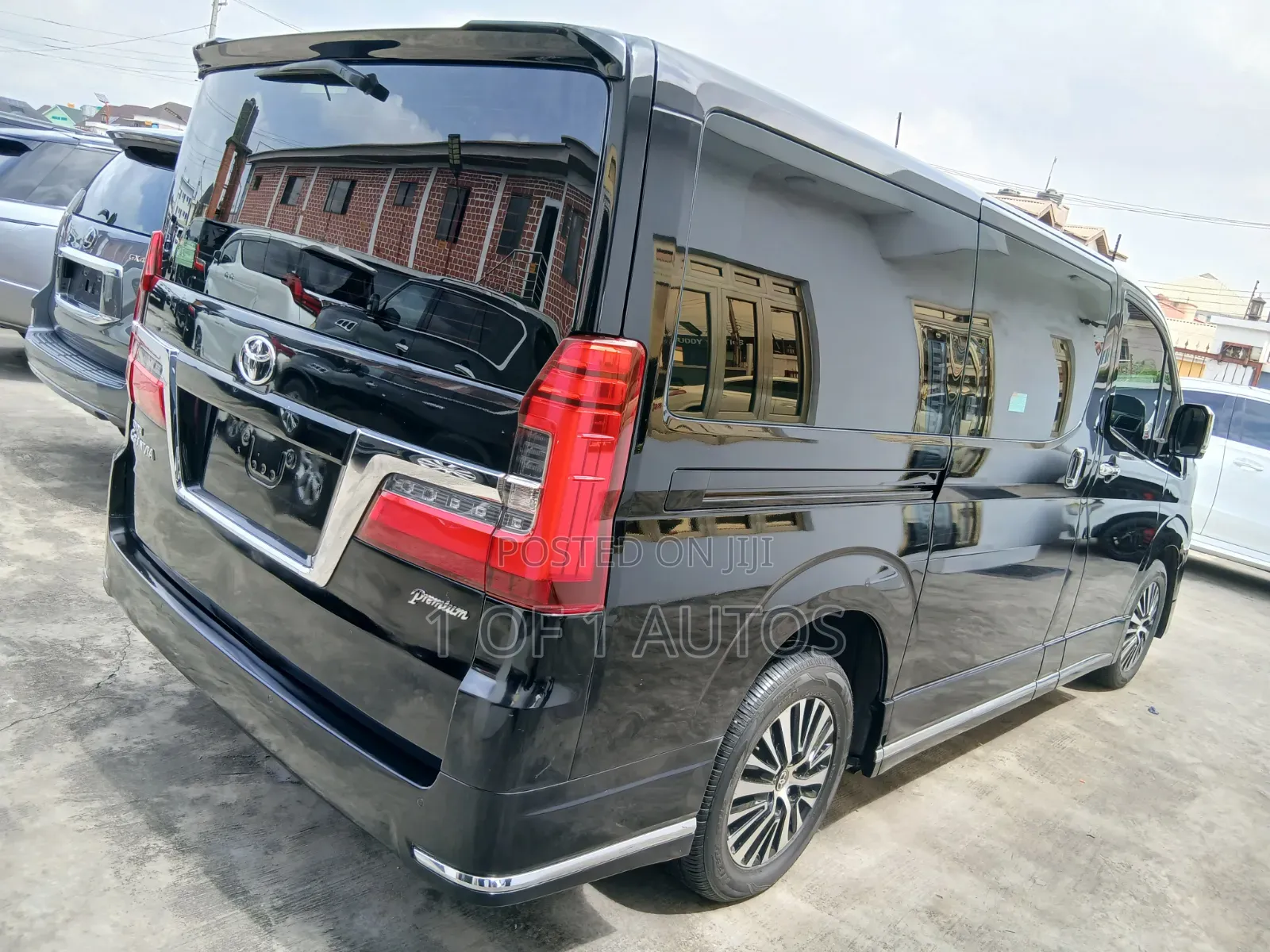 Toyota Granvia 2019 Black